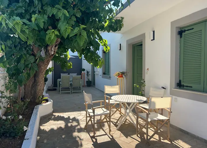 Apartment Two And An Arch - Ariadne And Aristeidis *