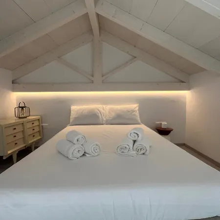 Two And An Arch - Ariadne And Aristeidis 아파트 레팀노