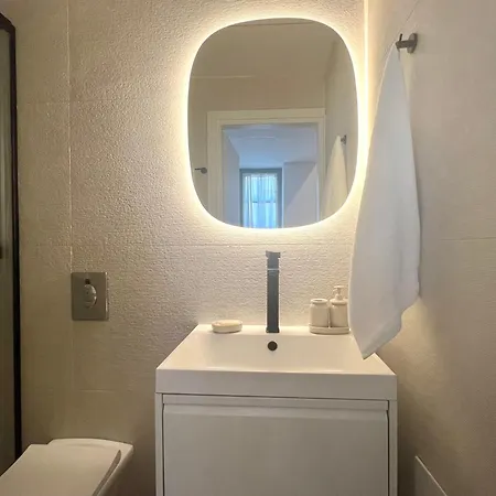 Apartment Two And An Arch - Ariadne And Aristeidis *