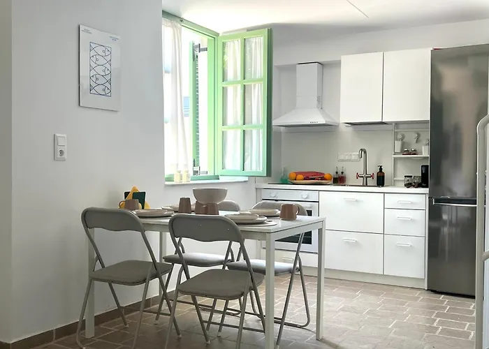 Two And An Arch - Ariadne And Aristeidis Apartment *